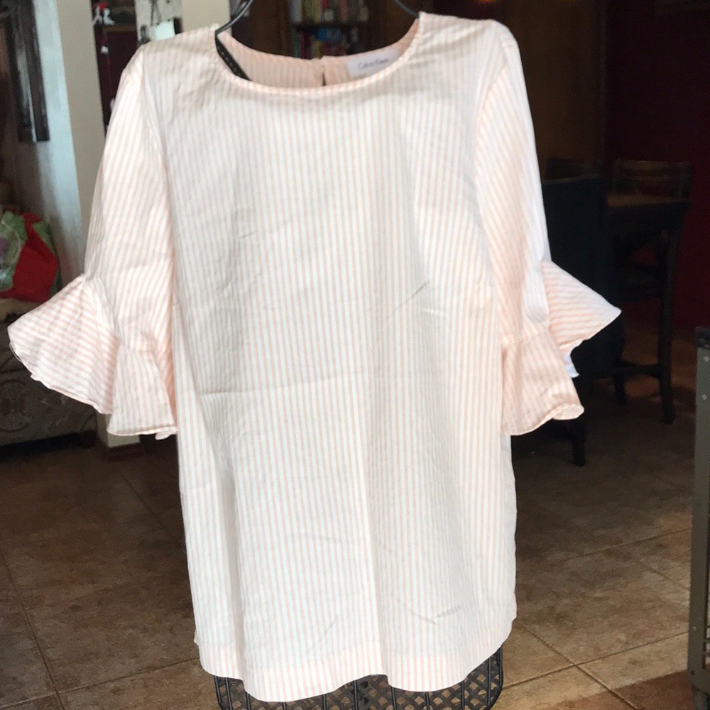💕Calvin Klein pin stripe blouse